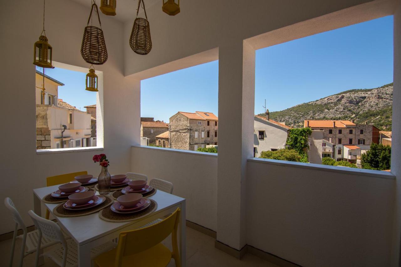 Apartments Mali Raj Komiža Buitenkant foto