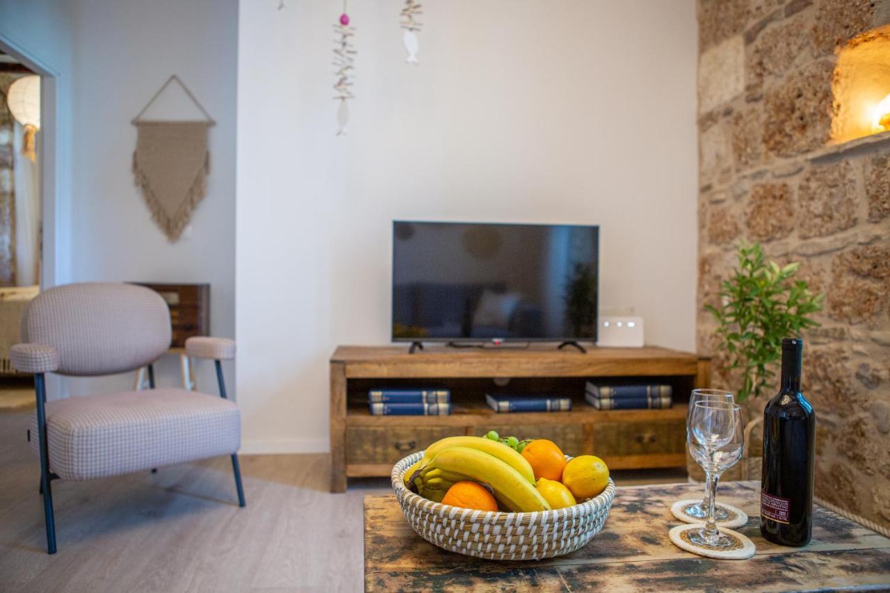 Apartments Mali Raj Komiža Buitenkant foto